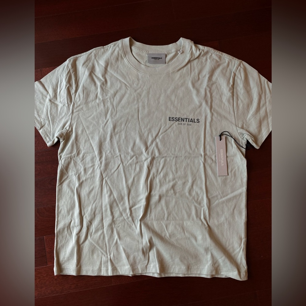 Essentials t-shirt. Size M. Light Sage Green/Gray colour.